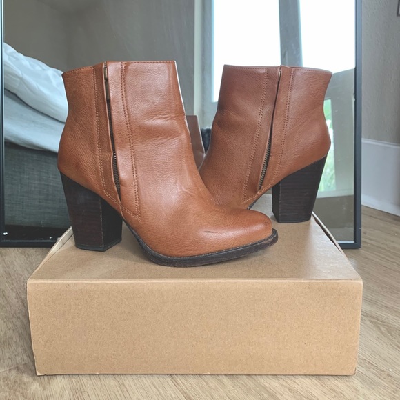 Urban Outfitters Shoes - Urban Outfitters | Cognac Half Stacked Welt Ankle Boot Size:8.5